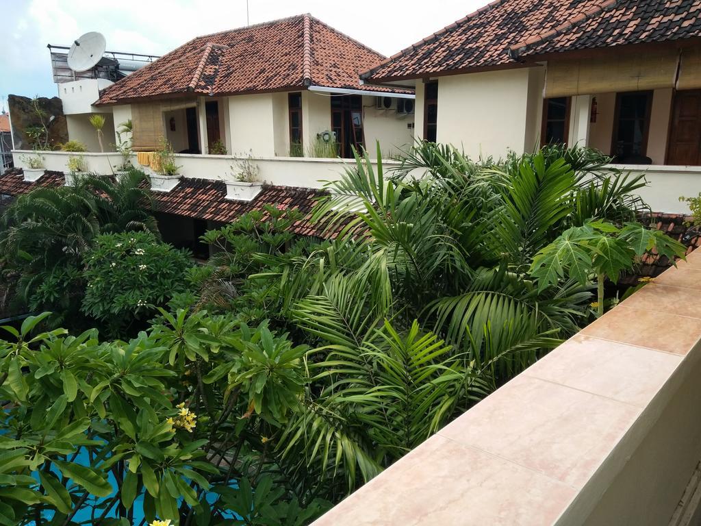 Secret Garden Inn Кута Екстер'єр фото