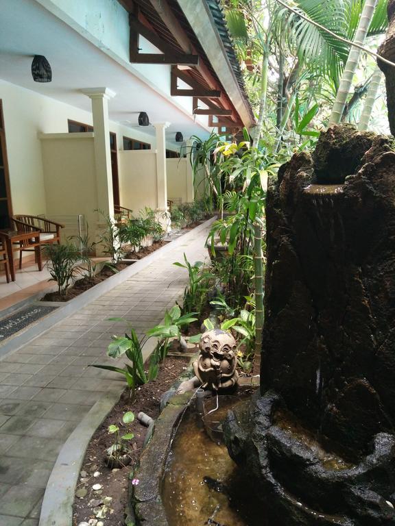 Secret Garden Inn Кута Екстер'єр фото