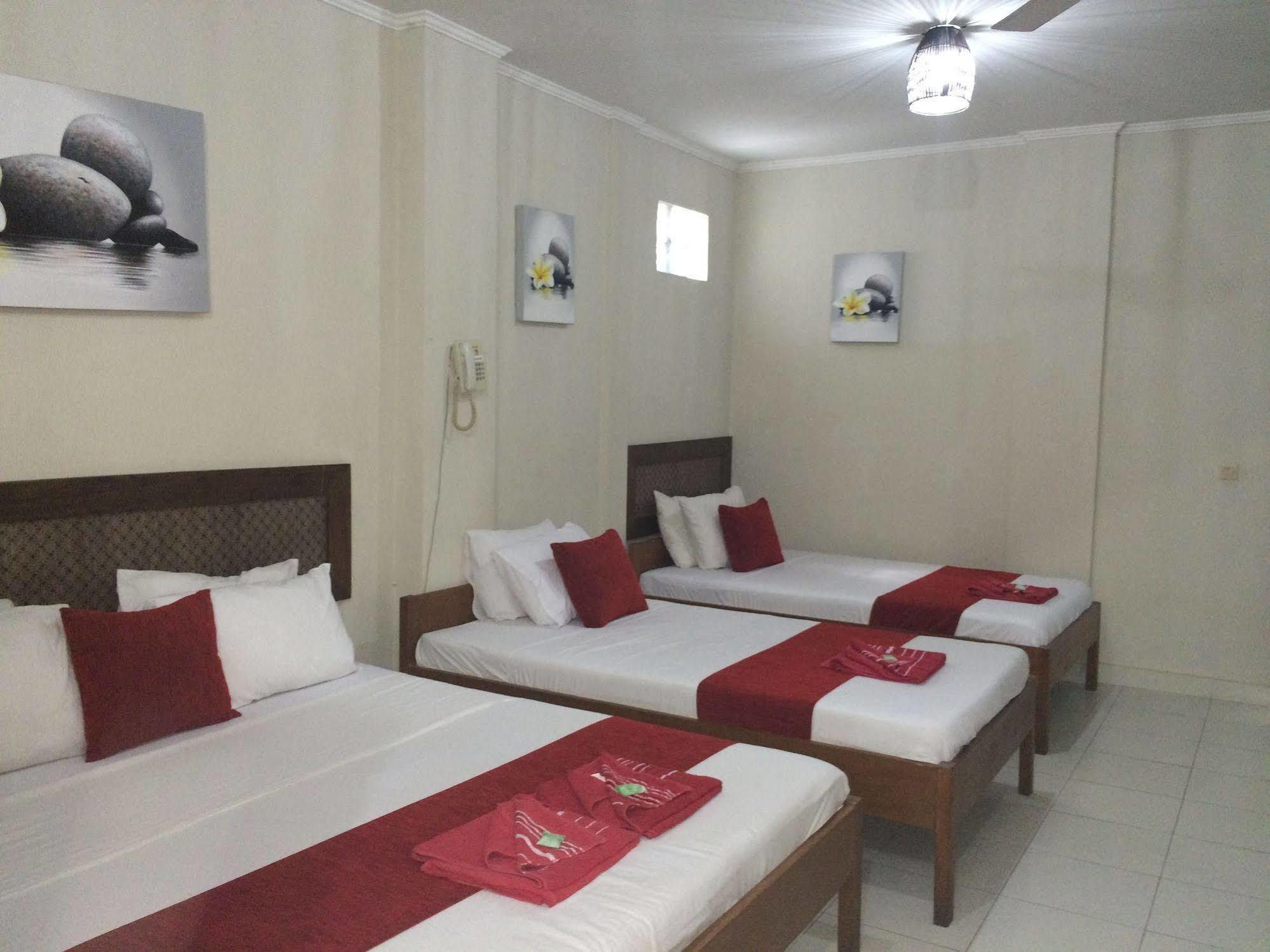 Secret Garden Inn Кута Екстер'єр фото