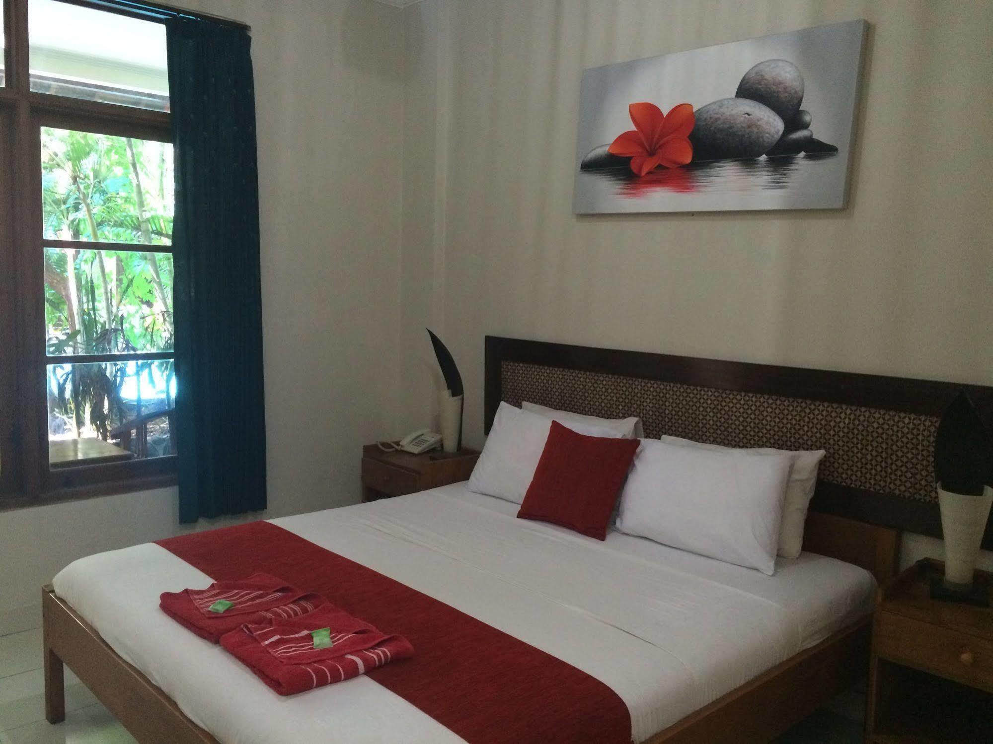 Secret Garden Inn Кута Екстер'єр фото