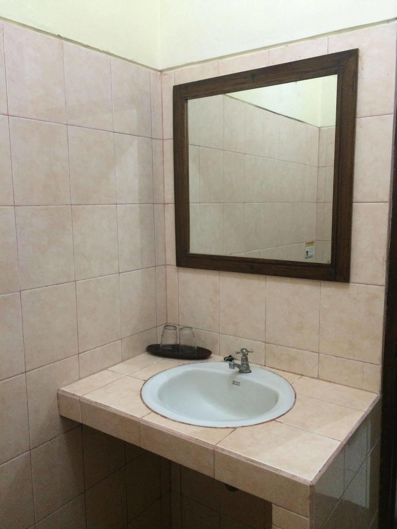 Secret Garden Inn Кута Екстер'єр фото