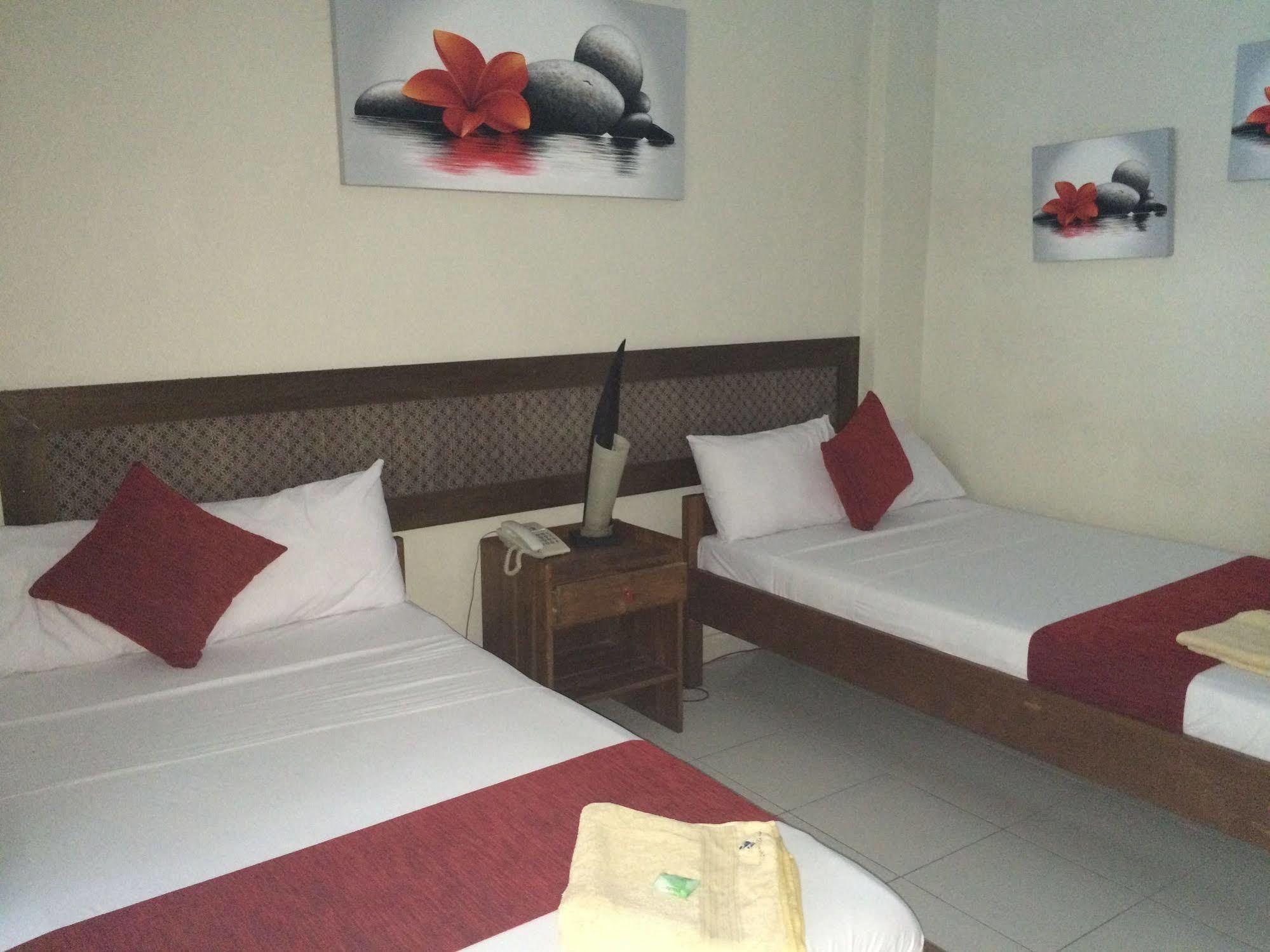 Secret Garden Inn Кута Екстер'єр фото
