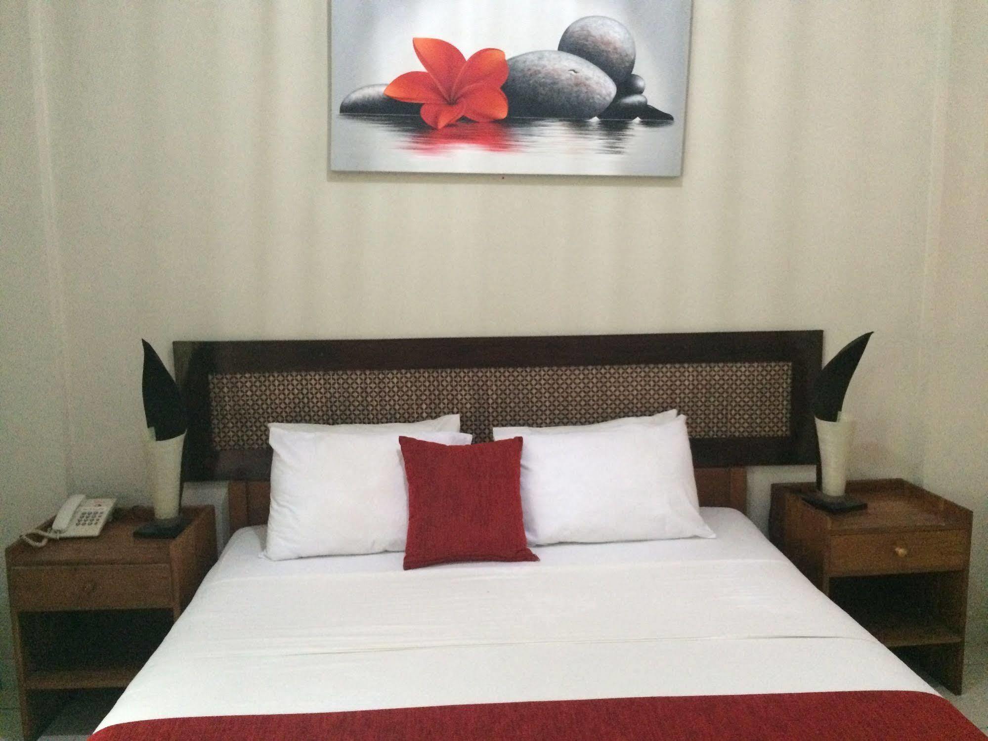 Secret Garden Inn Кута Екстер'єр фото