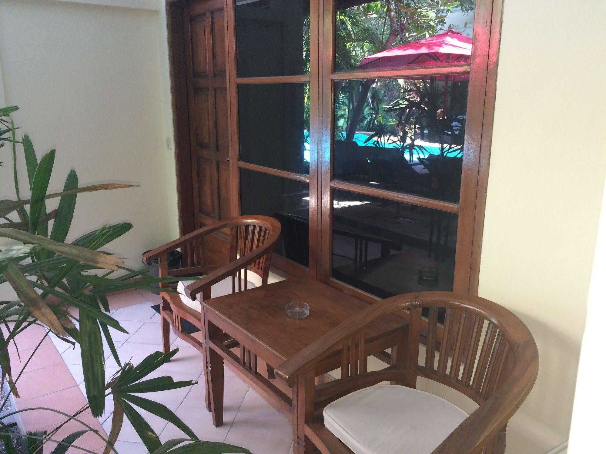 Secret Garden Inn Кута Екстер'єр фото