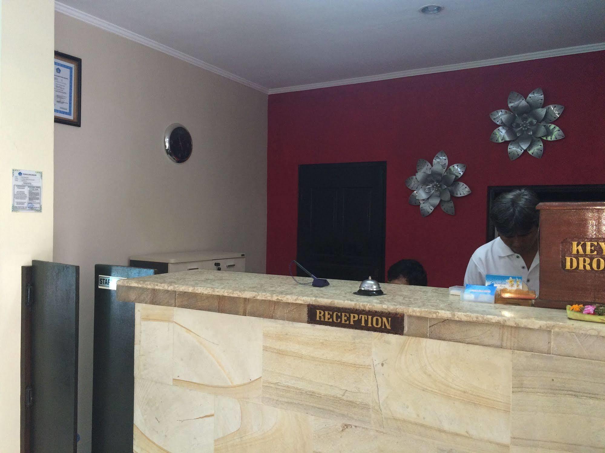Secret Garden Inn Кута Екстер'єр фото
